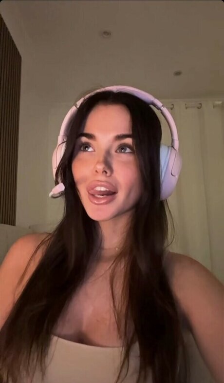 Clarissa Bea star best galleries