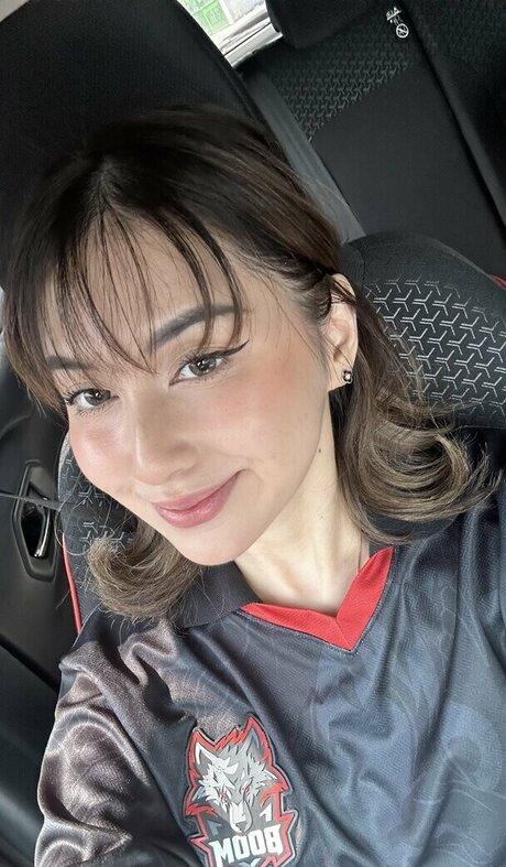 Swansage beautiful actress archive