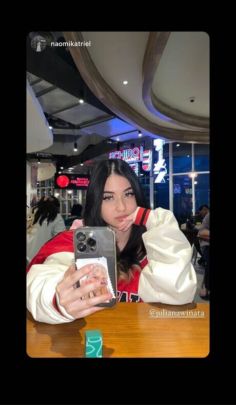 Swansage pornstar hot pictures