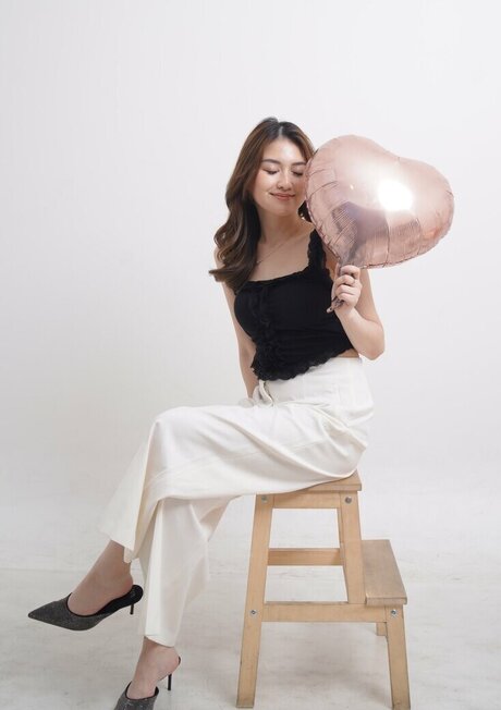 Swansage hot actress gallery