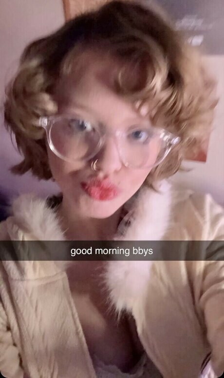 Gina Lynn beautiful pornstar pics