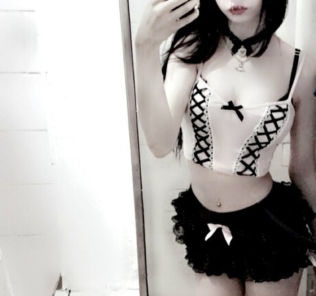 Sashad0ll beautiful pornstar pic