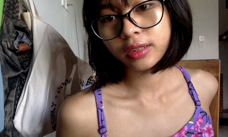 Vxilzie model art galleries