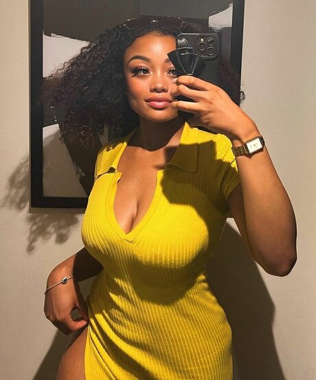 Taylor Banner naked star galleries