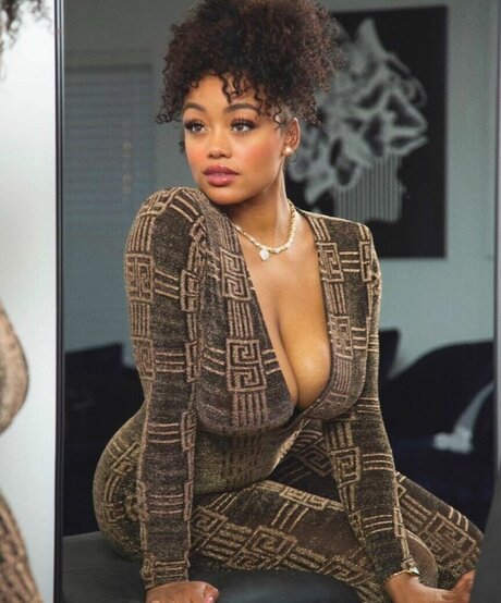 Taylor Banner sex actress photos