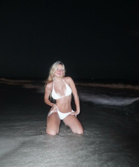 Zoe Riser zoe riser zoeriserr zoe riserr pornstar nude images