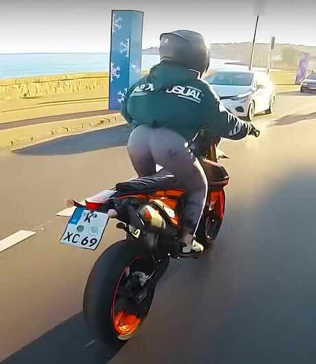 joysemmi hot actress picture