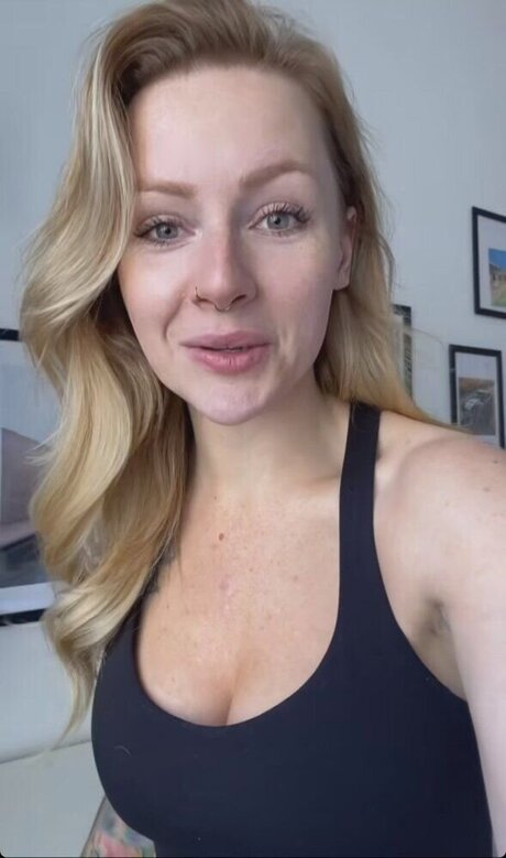 Denise Schwitalle high quality model img