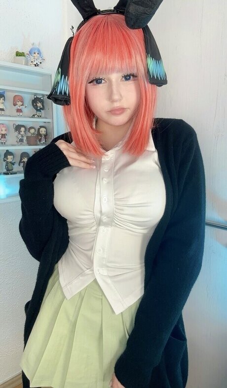 Mina min model exclusive pictures