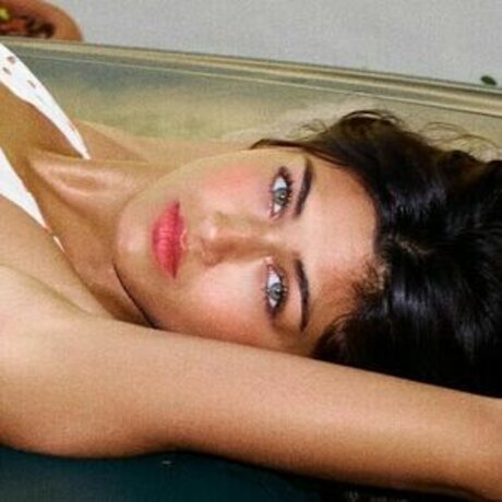 Meeya Dugied erotic pornstar galleries