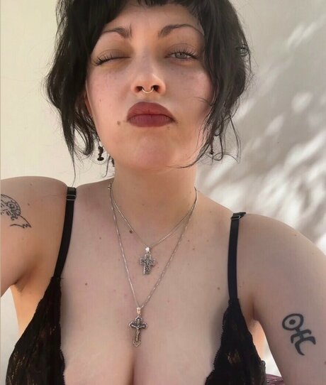 Violet Grohl pornstar nude pics