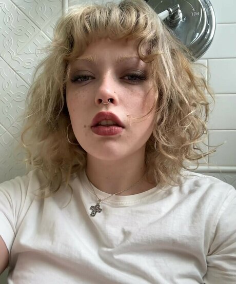 Violet Grohl star porn photos