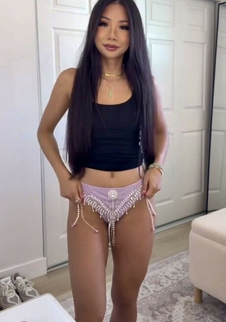 Eden Luong nice model photo