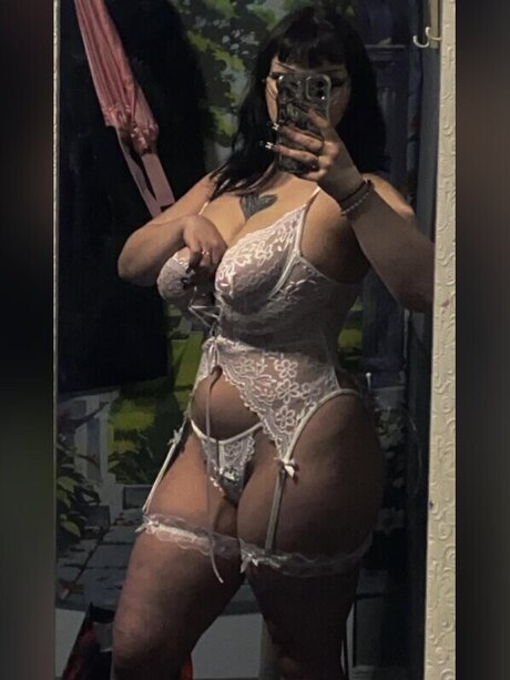 bl00dyh4nd star hot photos