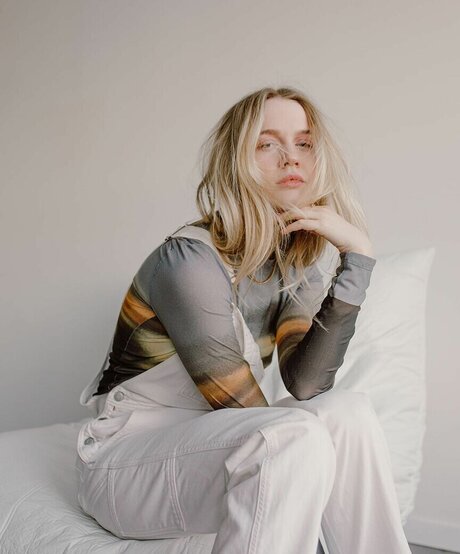 Roan Curtis pretty pornstar galleries