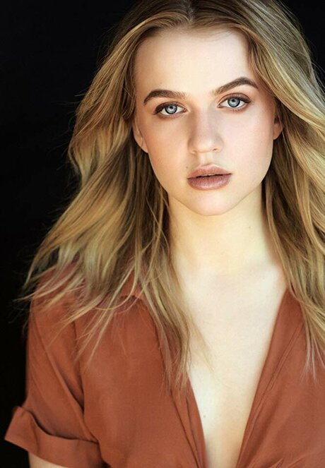 Roan Curtis porn star photo