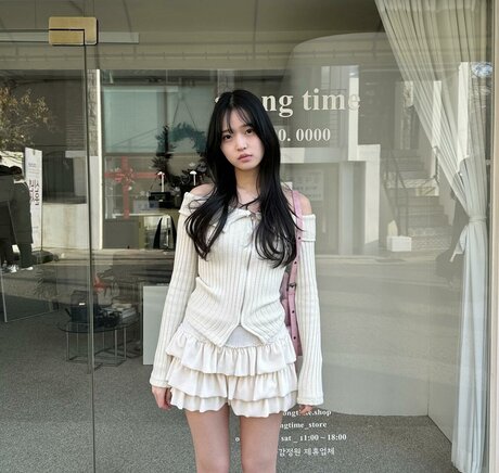 Saranghoe high quality actress picture