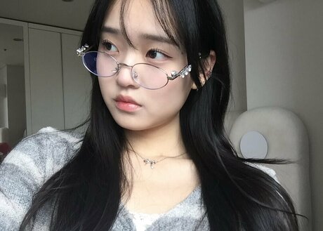 Saranghoe model xxx photo