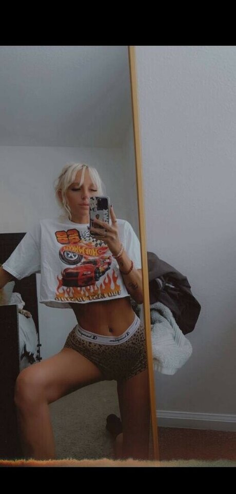 Katycarnegie erotic model images