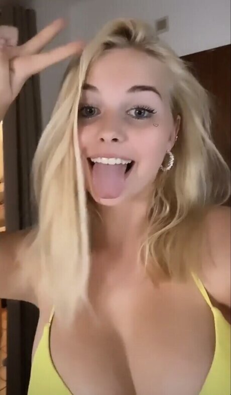 Jellina naked actress img