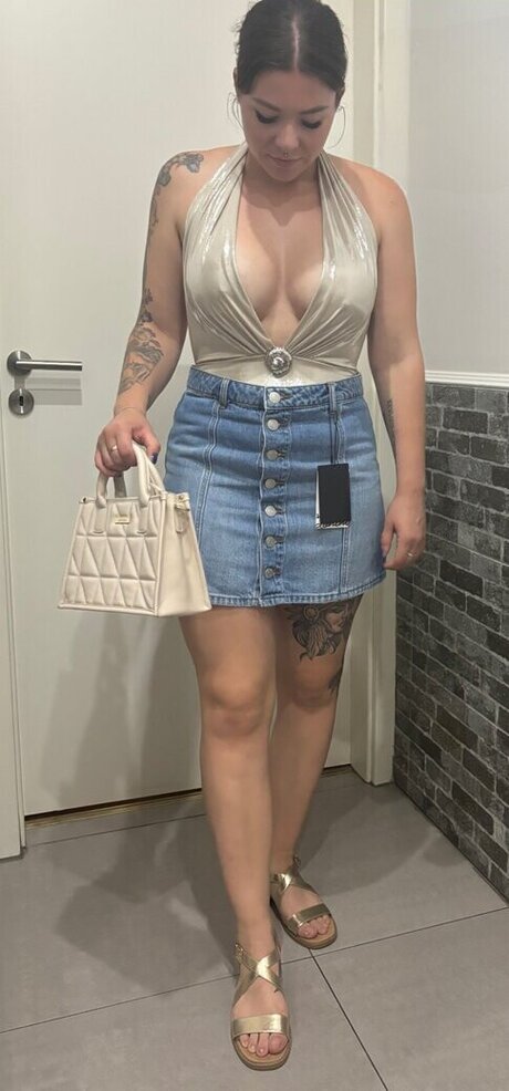 Die Meedtis model naked pictures