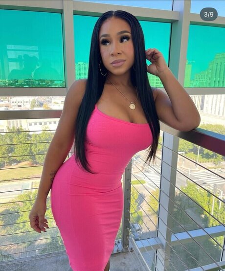 Famous Kiki 1 pretty star picture