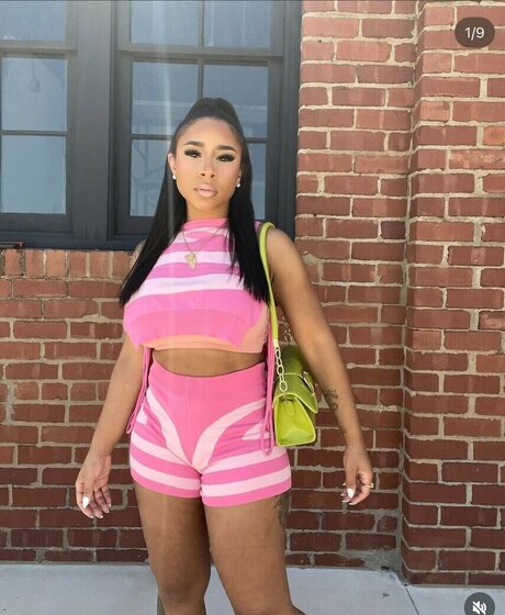 Famous Kiki 1 xxx actress gallery