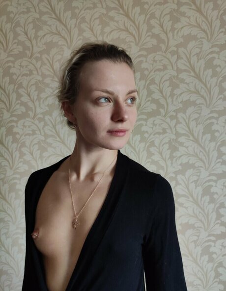 fit babee model art gallery