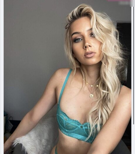 Josily pornographic star pics