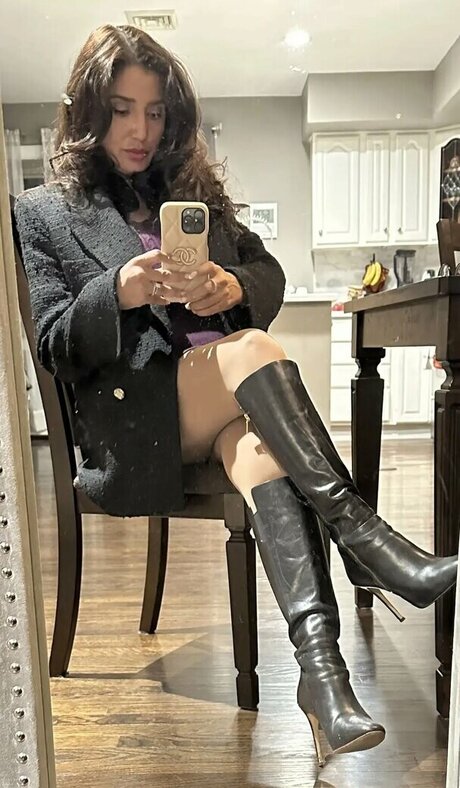 latinaseven7 hd star image