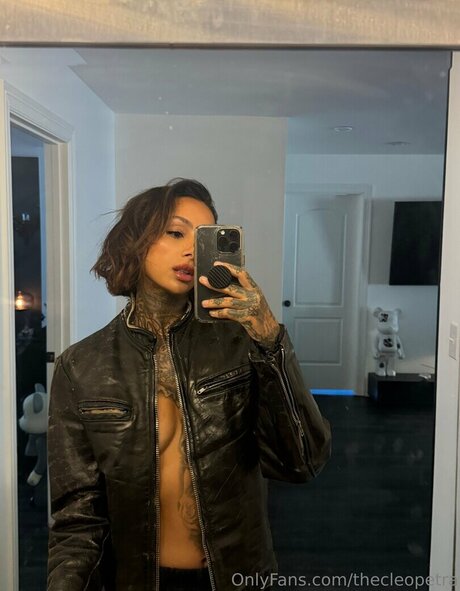 Cleo Petra sex pornstar pics