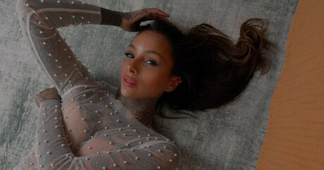 Cleo Petra hot star photos