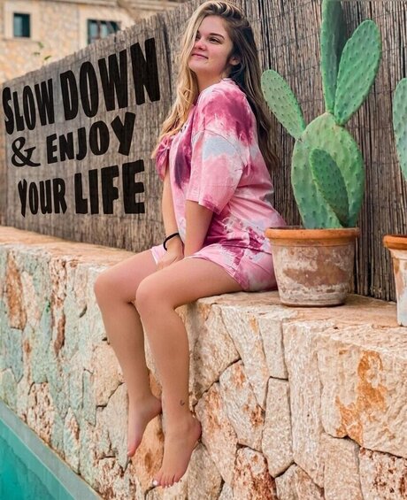 Mondwika model erotic photos