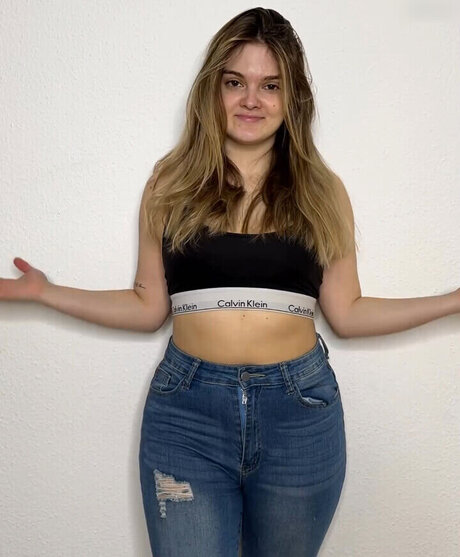 Mondwika adult model img