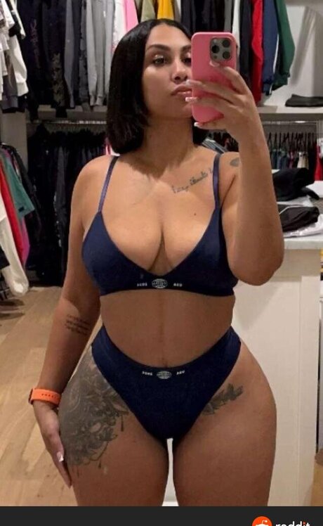 Queen Najia star img