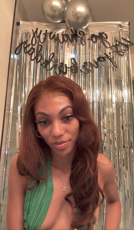 Siex Dragon star hot photo