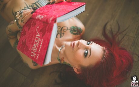 Bombaboom model erotic photos