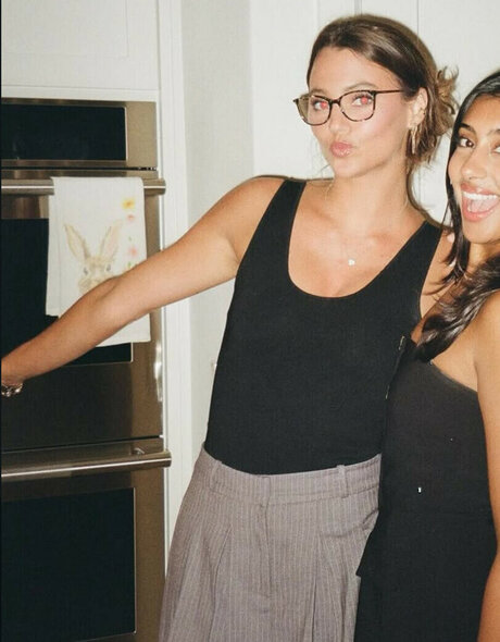 Anna Claire Howland annaclairehowland sexy model gallery