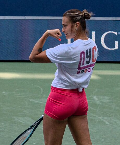Aryna Sabalenka model art galleries