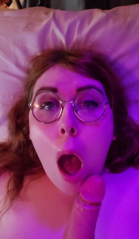 Clara Belle model hot photo