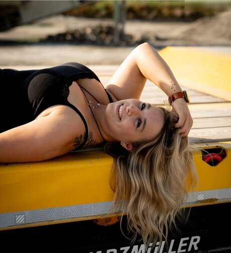 Alinas Landleben porn actress pics