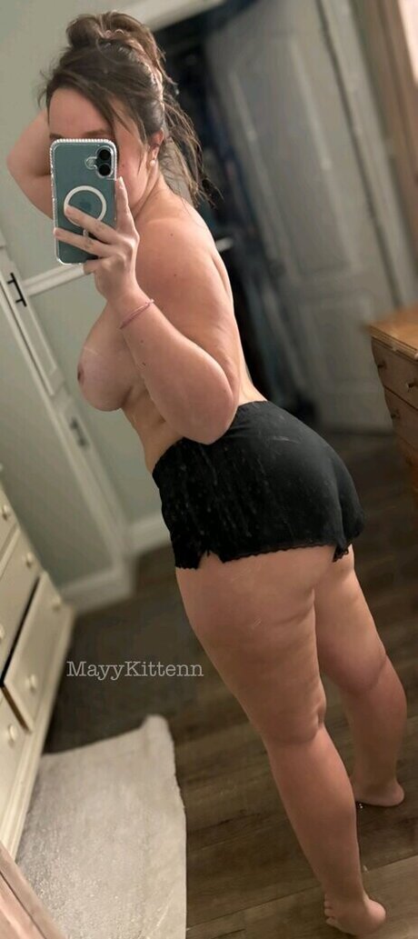 mayykitten nude model img