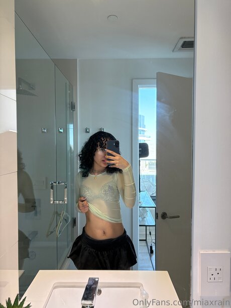 miaxrain sex pornstar photo