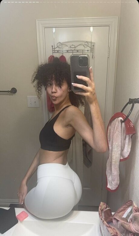 Megan Botnick porn model gallery