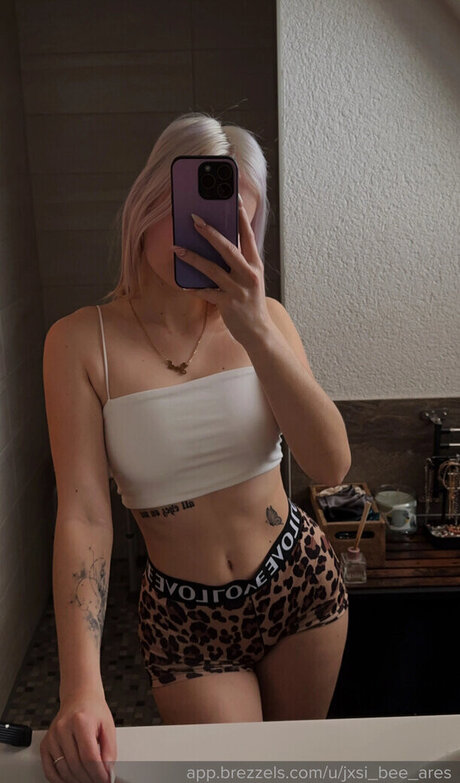 Jxsi bee ares pornstar nude images