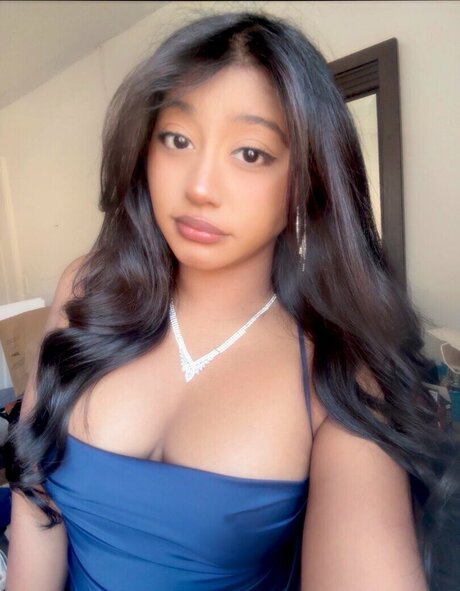 tftuelips art model photos