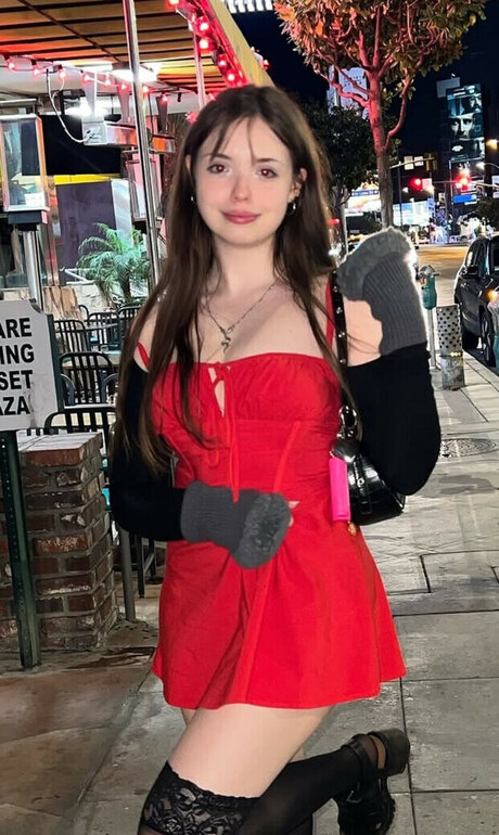 Coochcaboose model sexy images