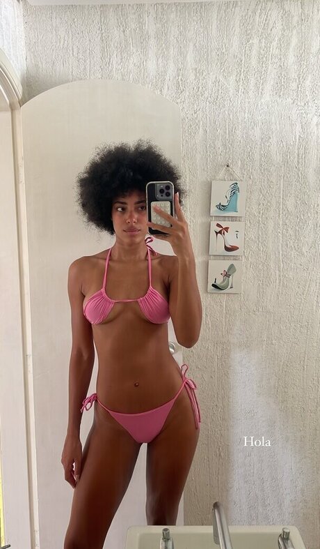 Yara Charry model high quality pictures