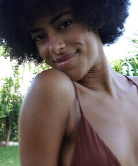 Yara Charry star hot images