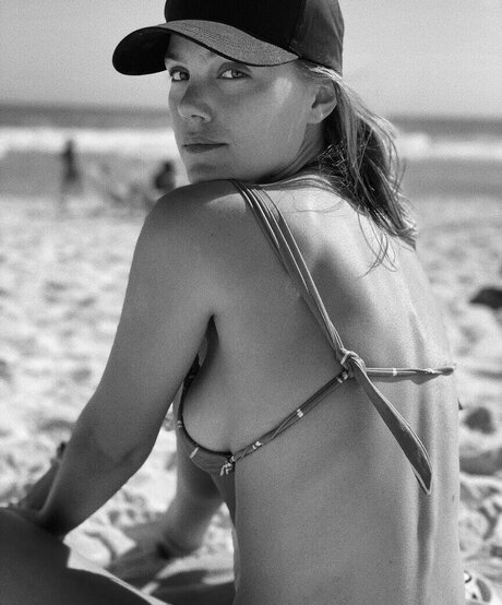 Pamela Tom_ star naked img